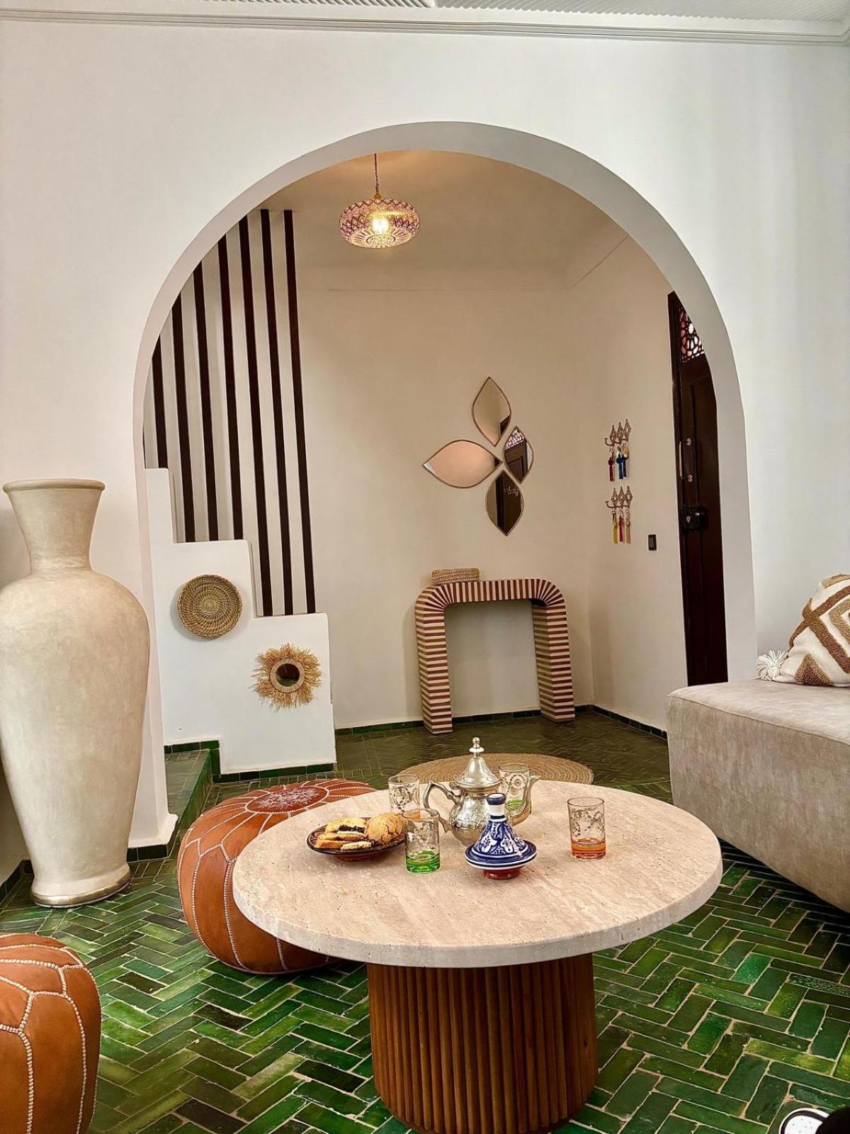 Holiday home Entierement Privatise 5 Avec Bassin Pres De La Celebre Place Jemaa El Fna Le Petit Dejeuner Et Le Menage Quotidien Compris *