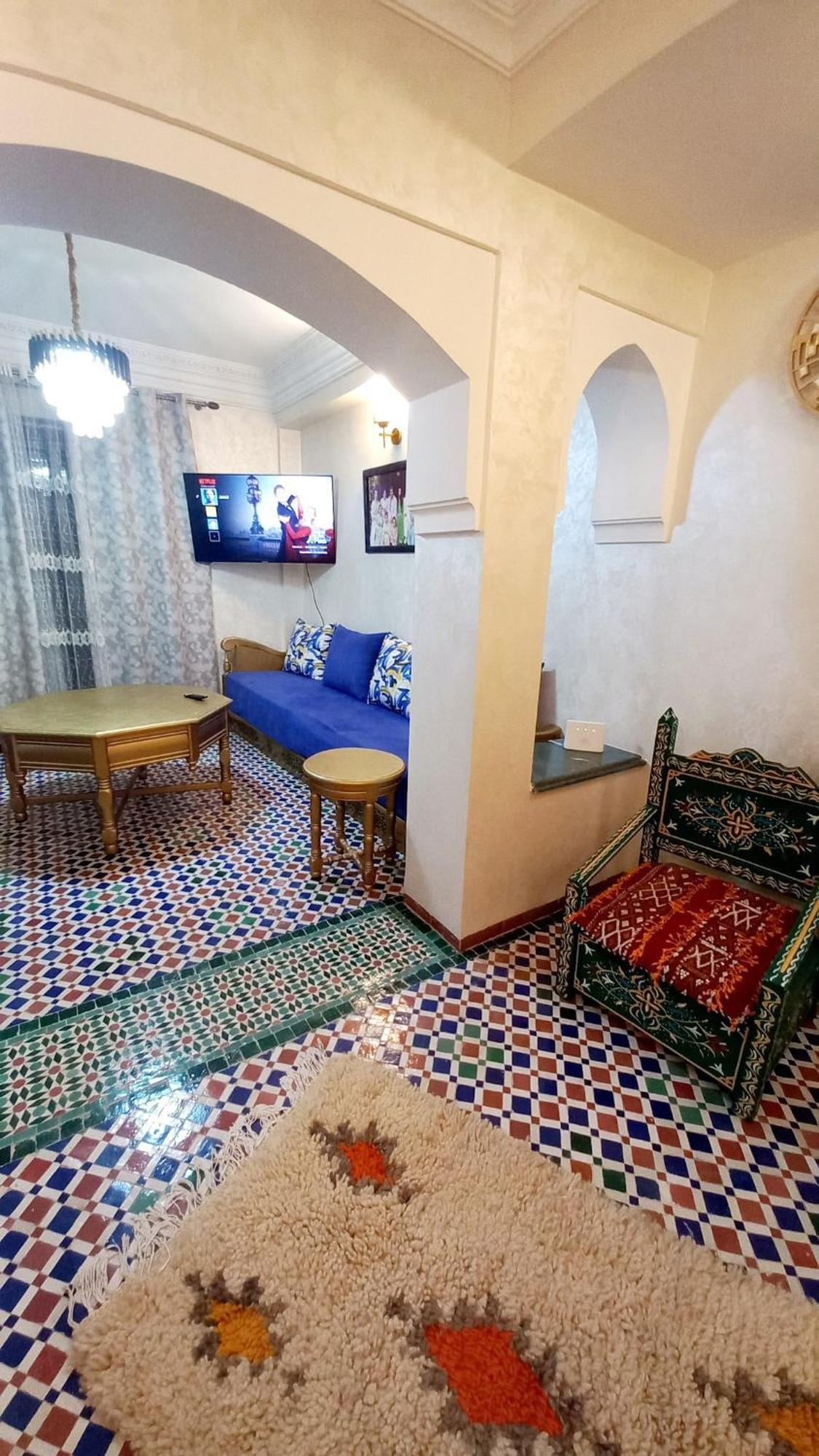 Charming Oasis In Apartment *