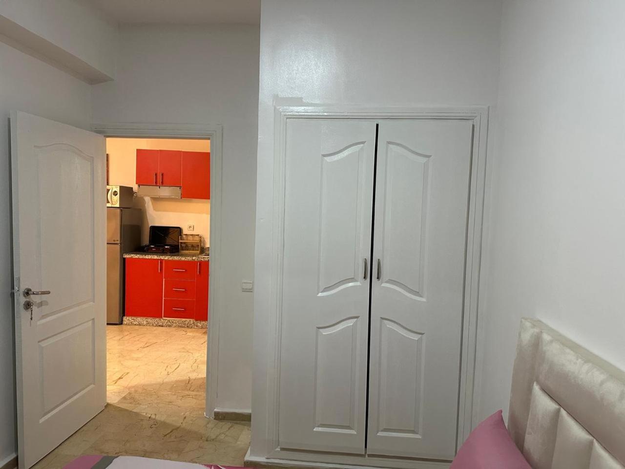 Le Chaleureux Avec Balcon 8 Face Gare Ctm Hivernage Appartement *