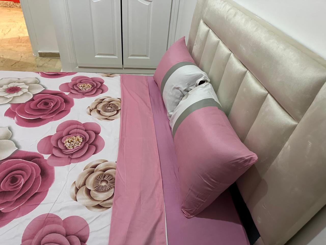 Le Chaleureux Avec Balcon 8 Face Gare Ctm Hivernage Appartement Marrakesh
