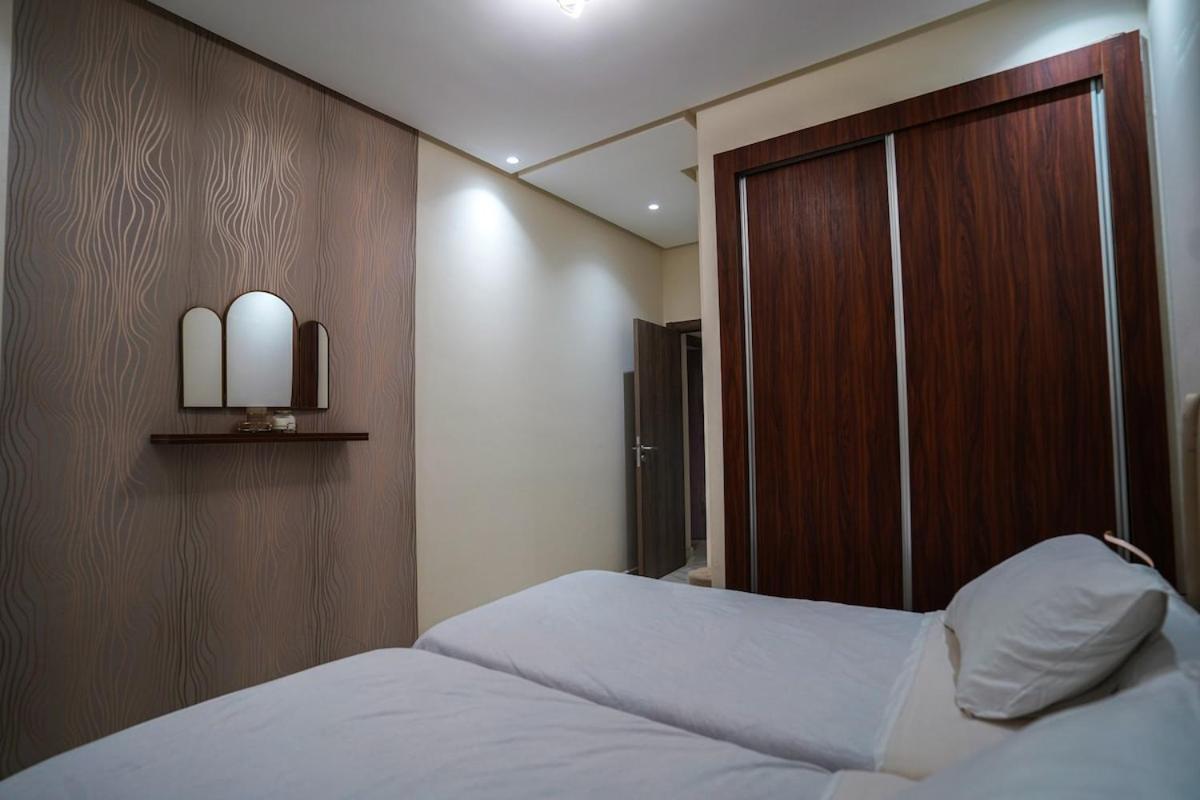 New And Luxurious With A Pool Appartement *