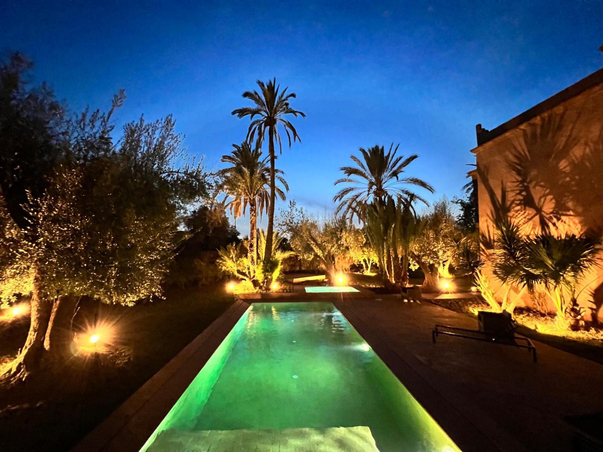 Kasbah De Luxe, Piscine Et Jacuzzi Chauffes, Jardin Tropical Marrakesh