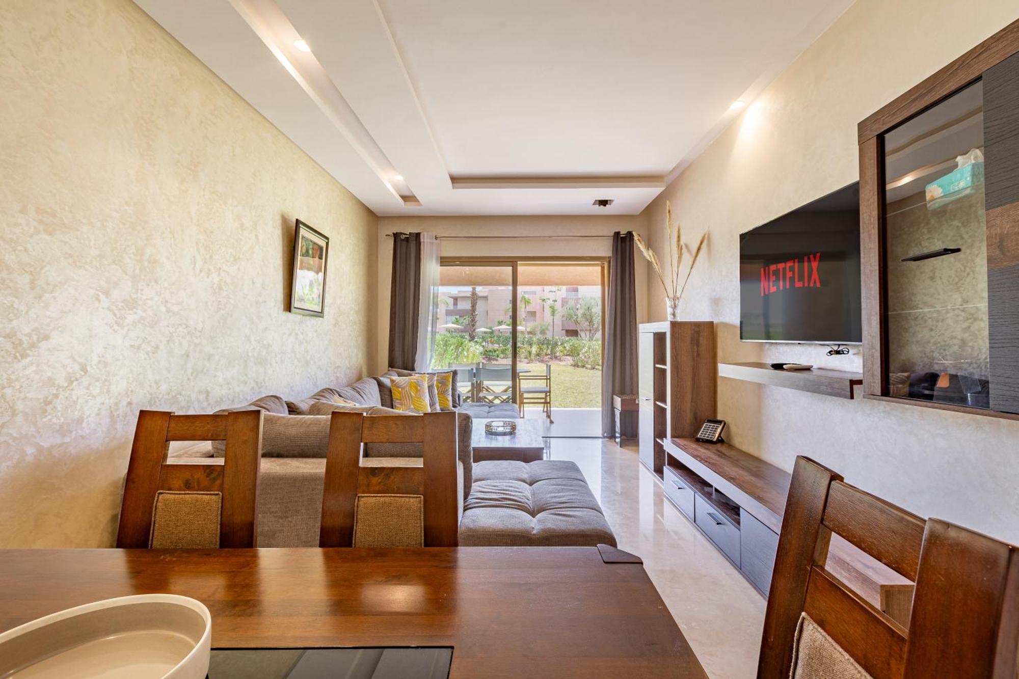 Luxury Garden-level With Poolside Serenity Appartement Marrakesh