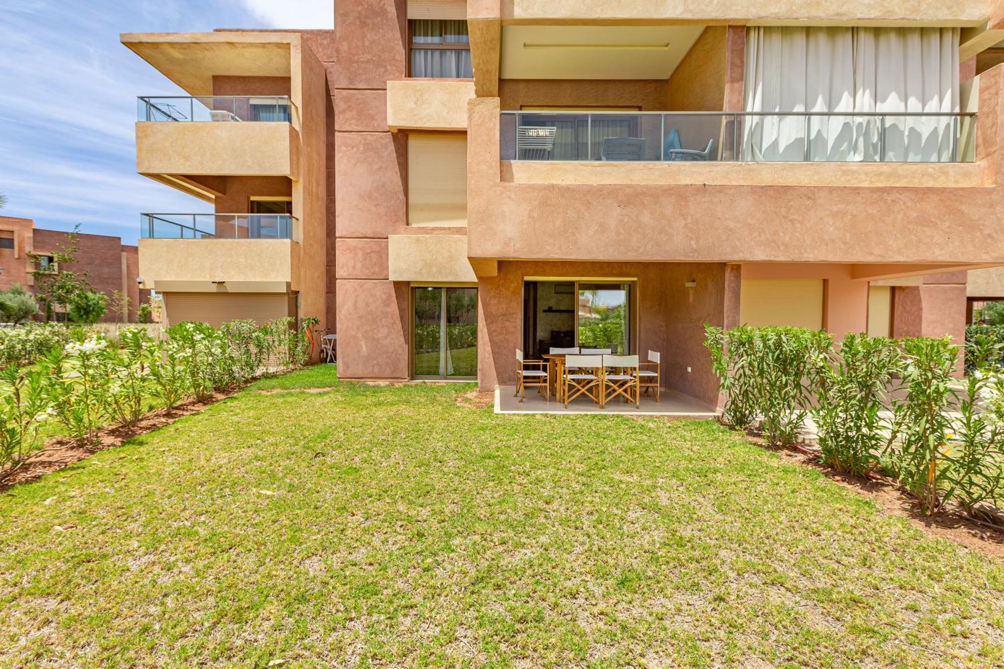 Luxury Garden-level With Poolside Serenity Appartement Marrakesh