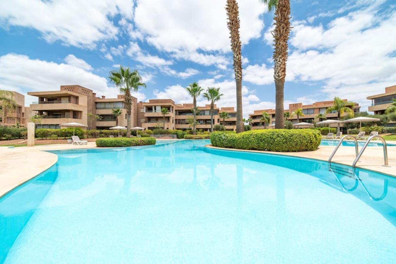 Confort Rez-de-jardin Piscine Wi-fi Terrasse Appartement *