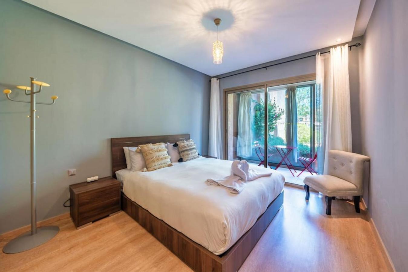 Appartement Confort Rez-de-jardin Piscine Wi-fi Terrasse