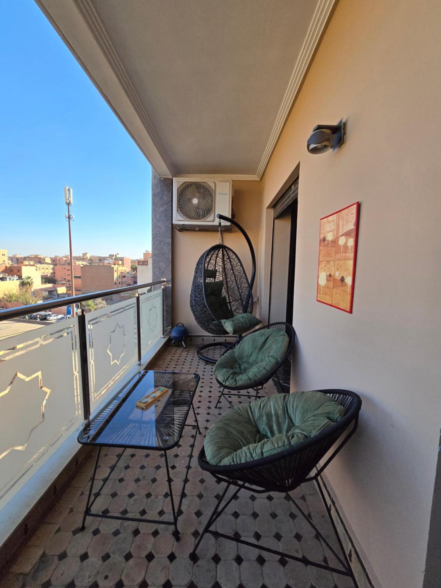 Cosy Bagatelle 1 & 2 *