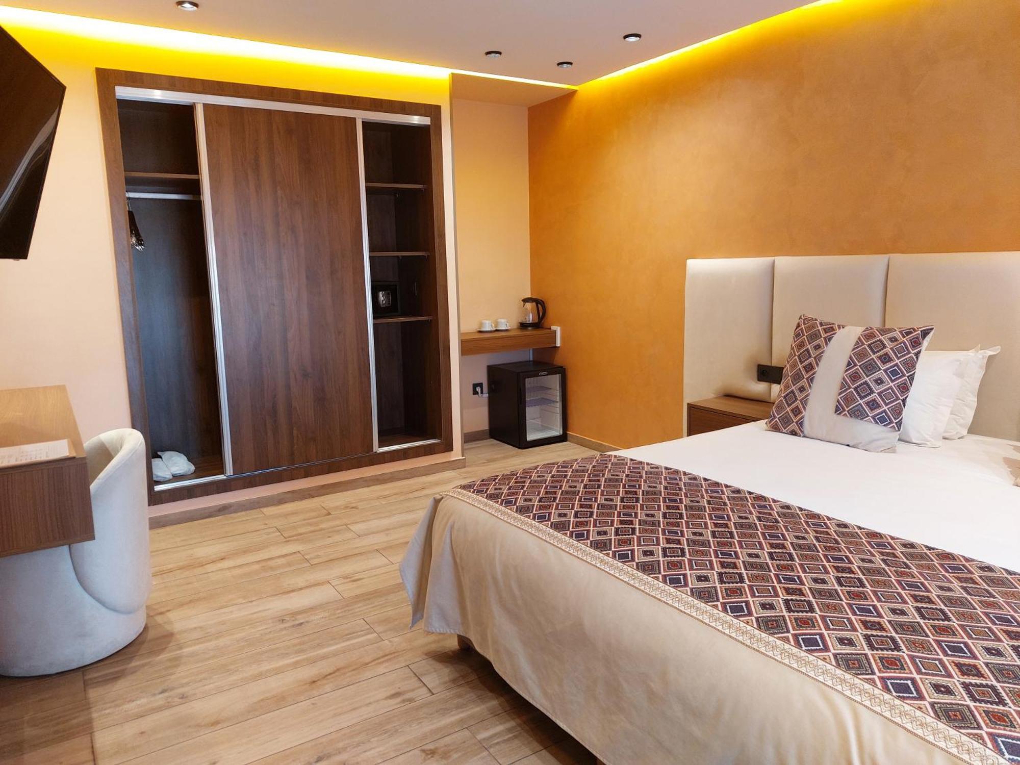 Swiss Continental 4*