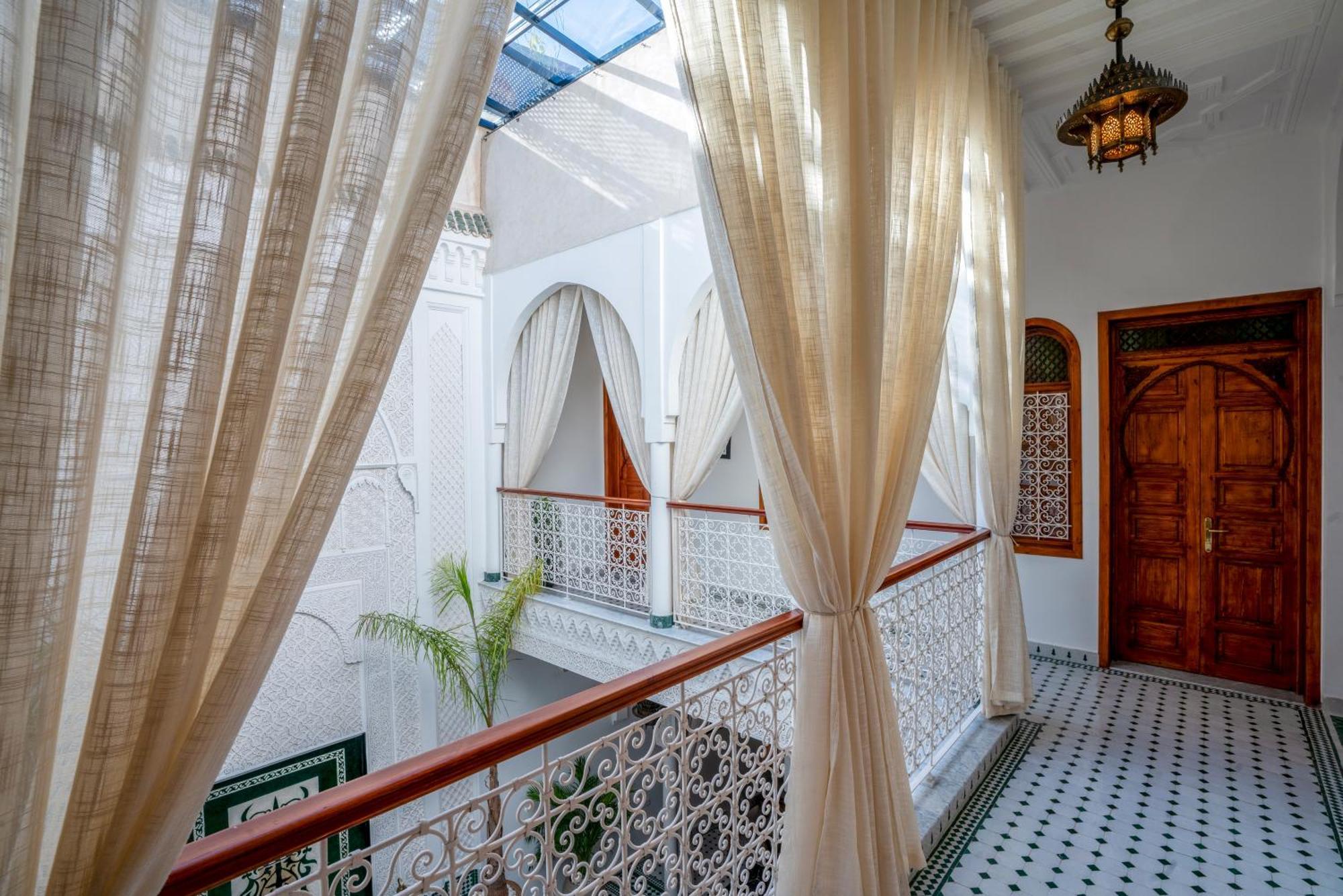 Gasthuis Dar Al-famila Hamam & *