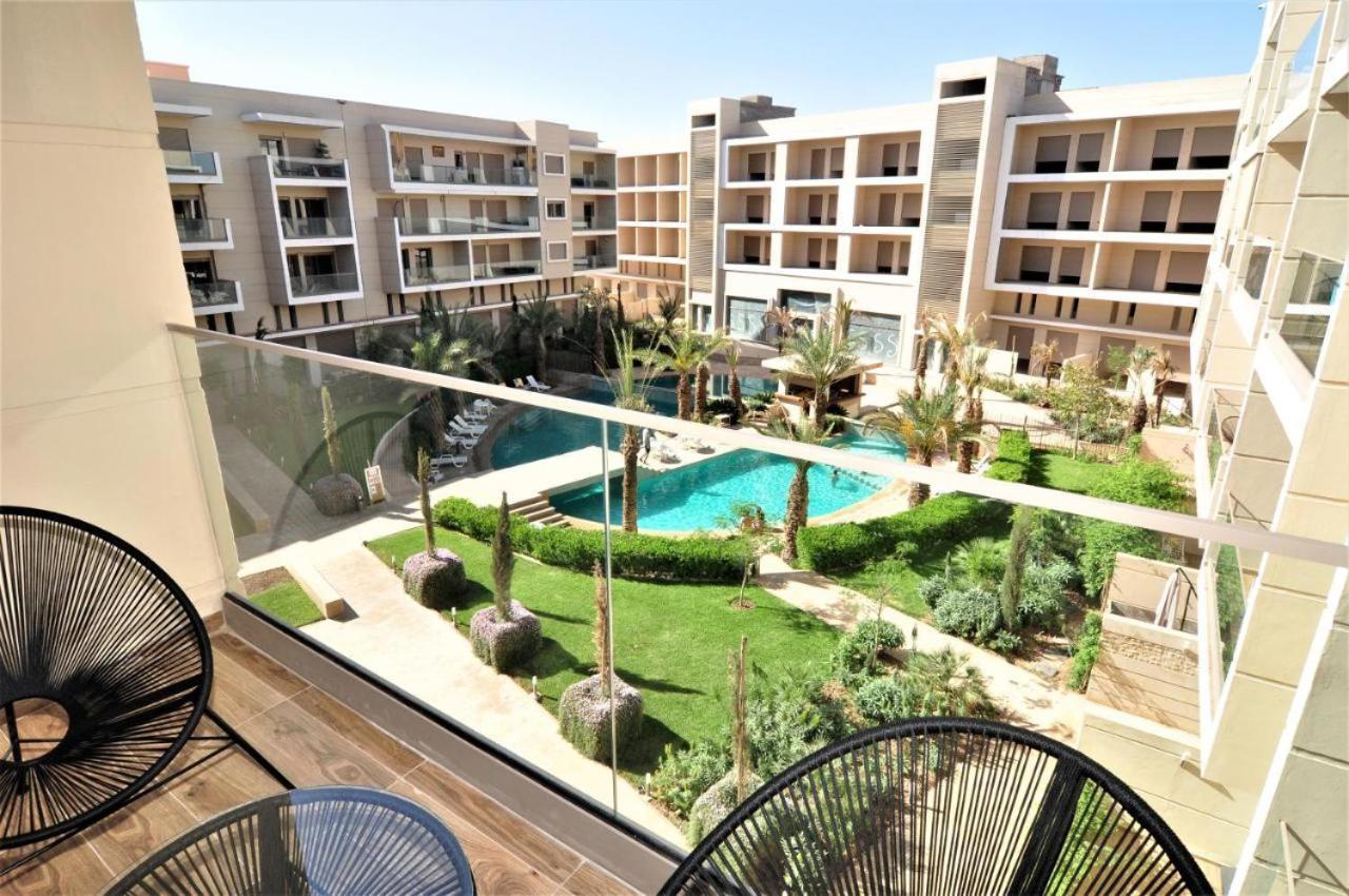 Pearl Cosy Pool View
