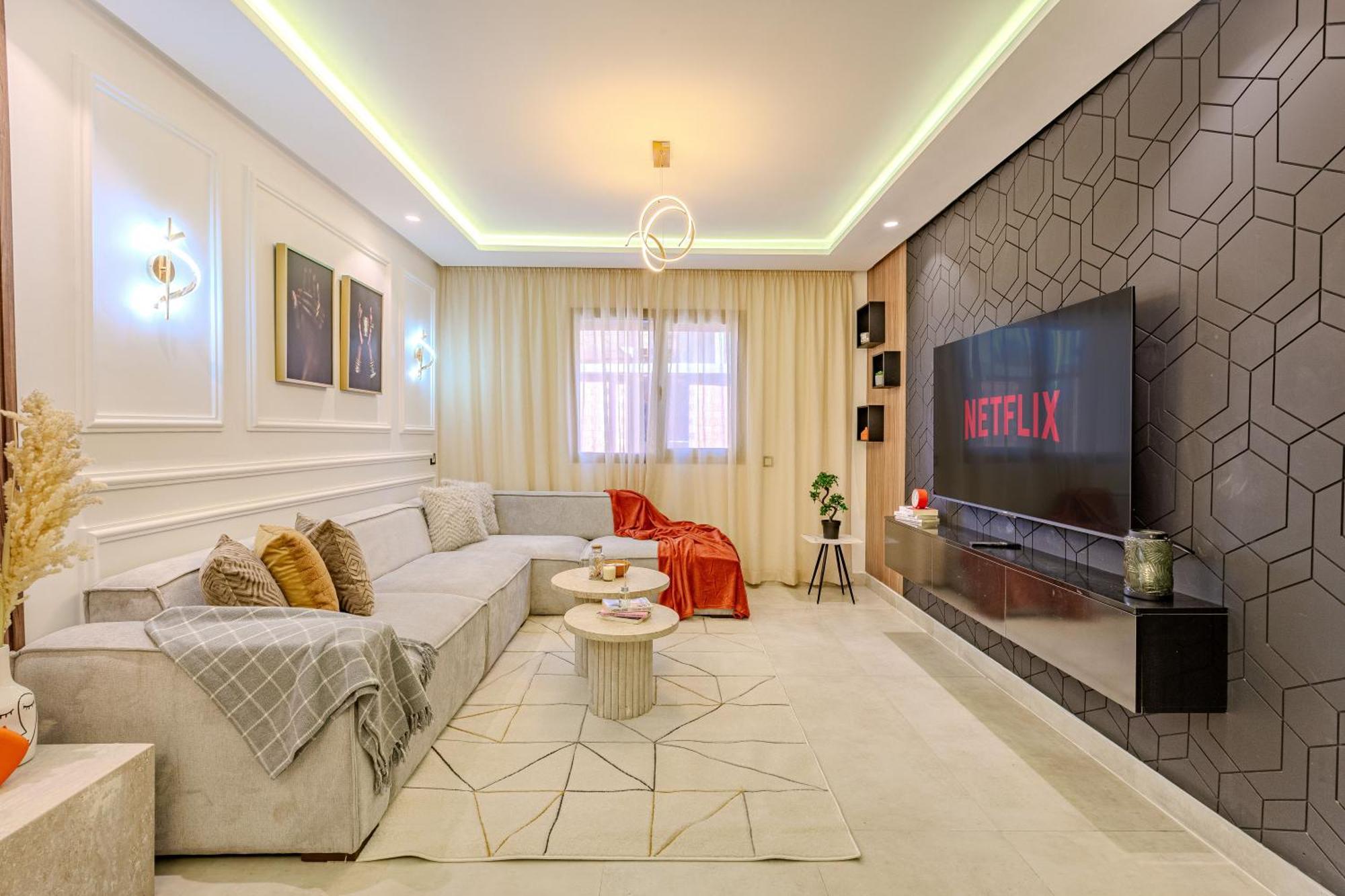 Golden Apartment