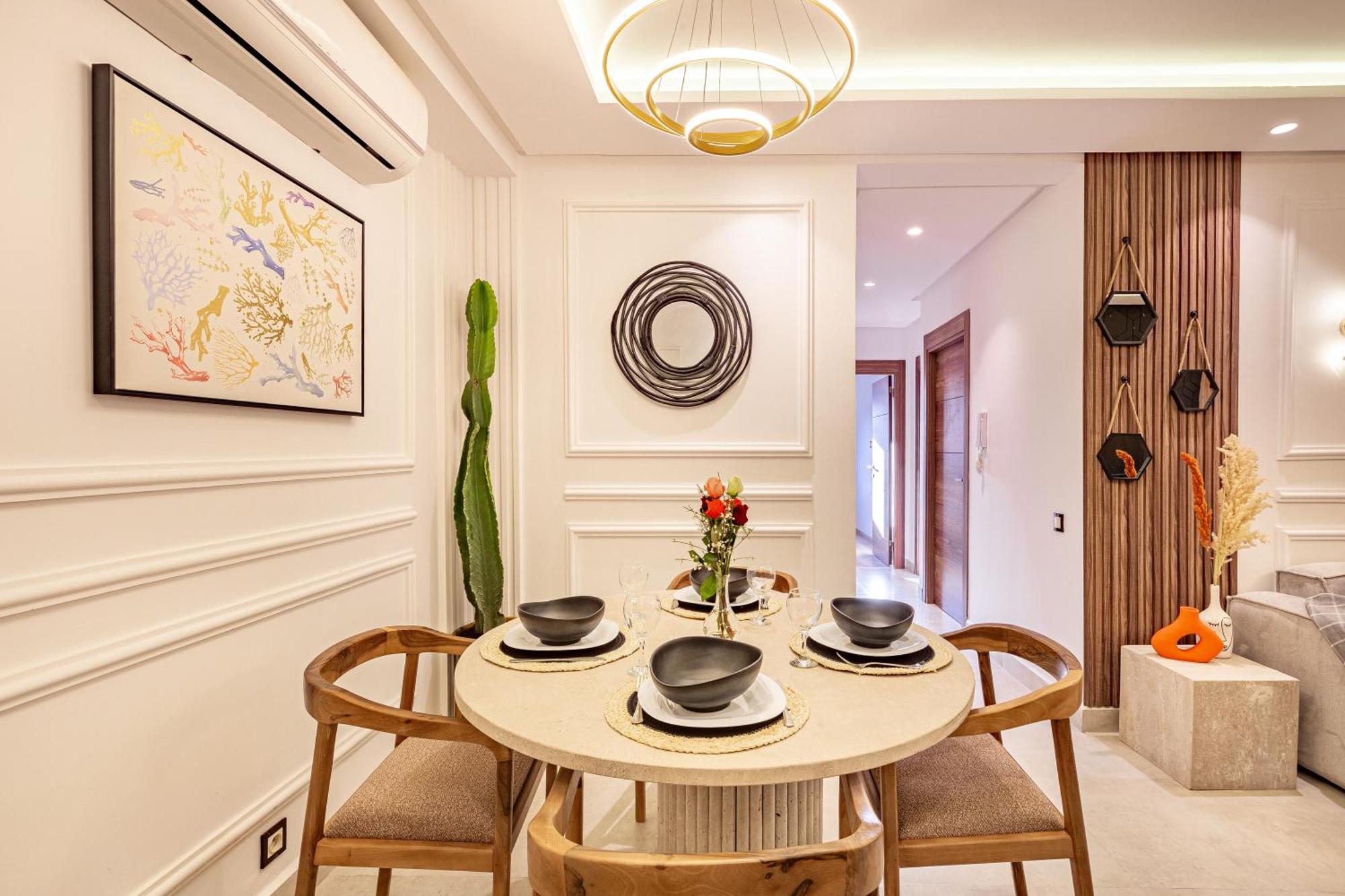 Golden Apartment