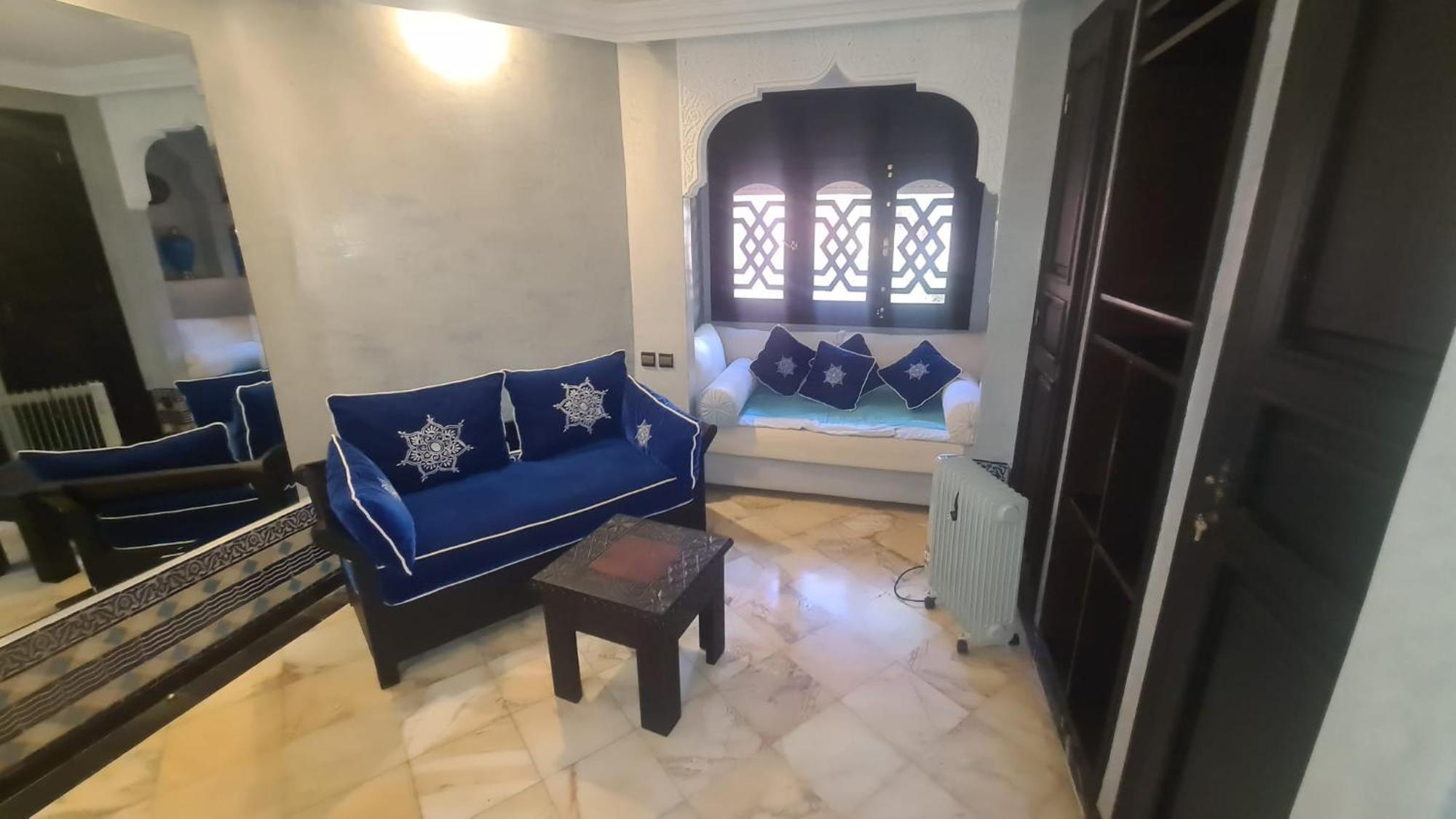 Park Villa, 8 Suites, Pool, 10mn From Gueliz Villa