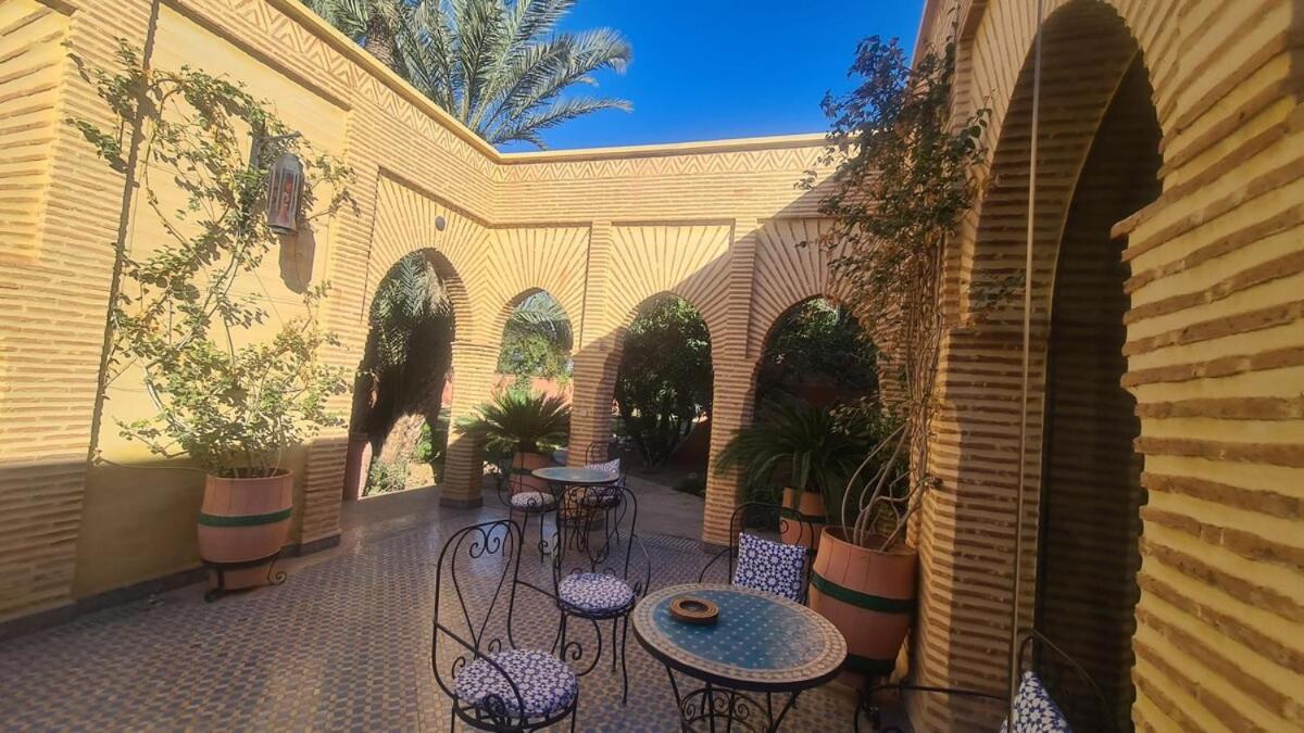 Villa Park Villa, 8 Suites, Pool, 10mn From Gueliz *