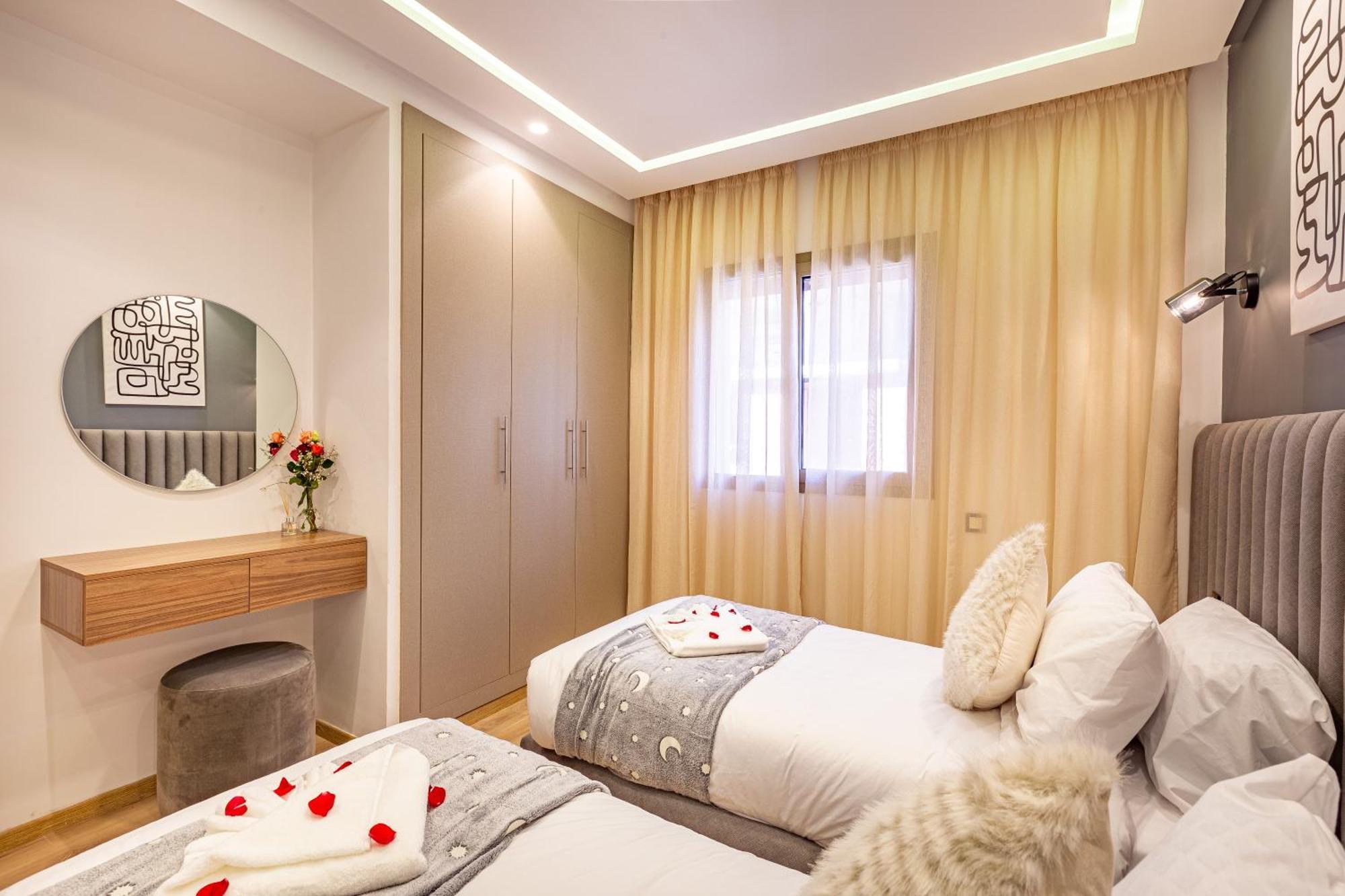 Golden Apartment