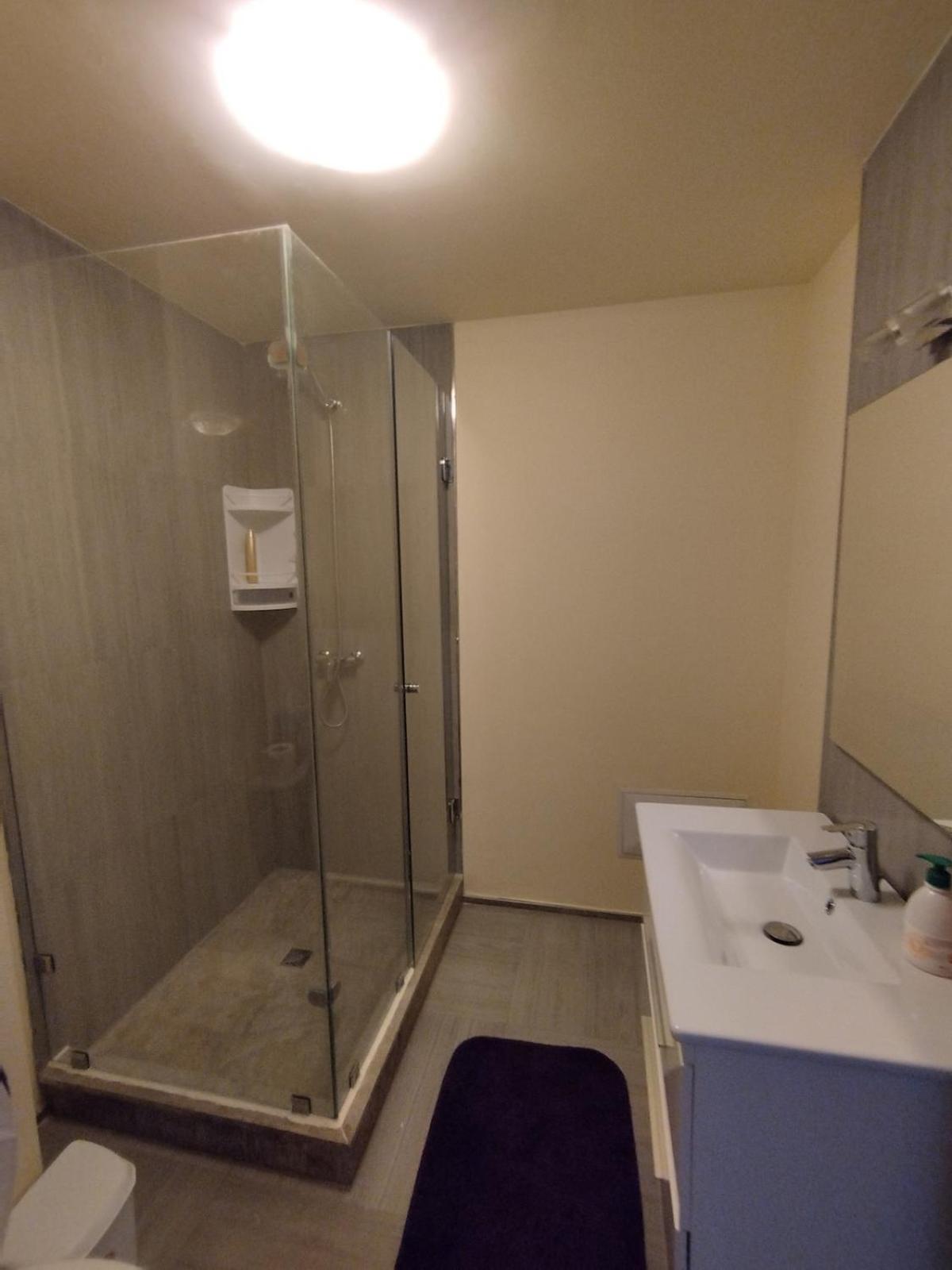 Apartment Calme, Proche De Toutes Commodites