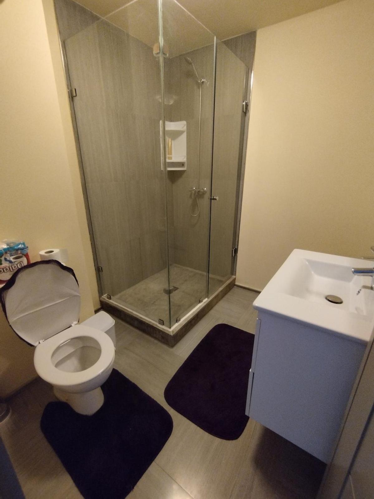 Apartment Calme, Proche De Toutes Commodites *