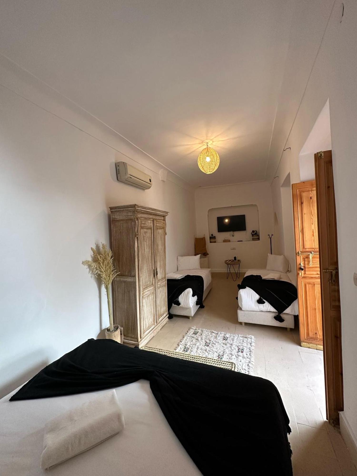 Riad Sarah Sabrina Bed & Breakfast 2*