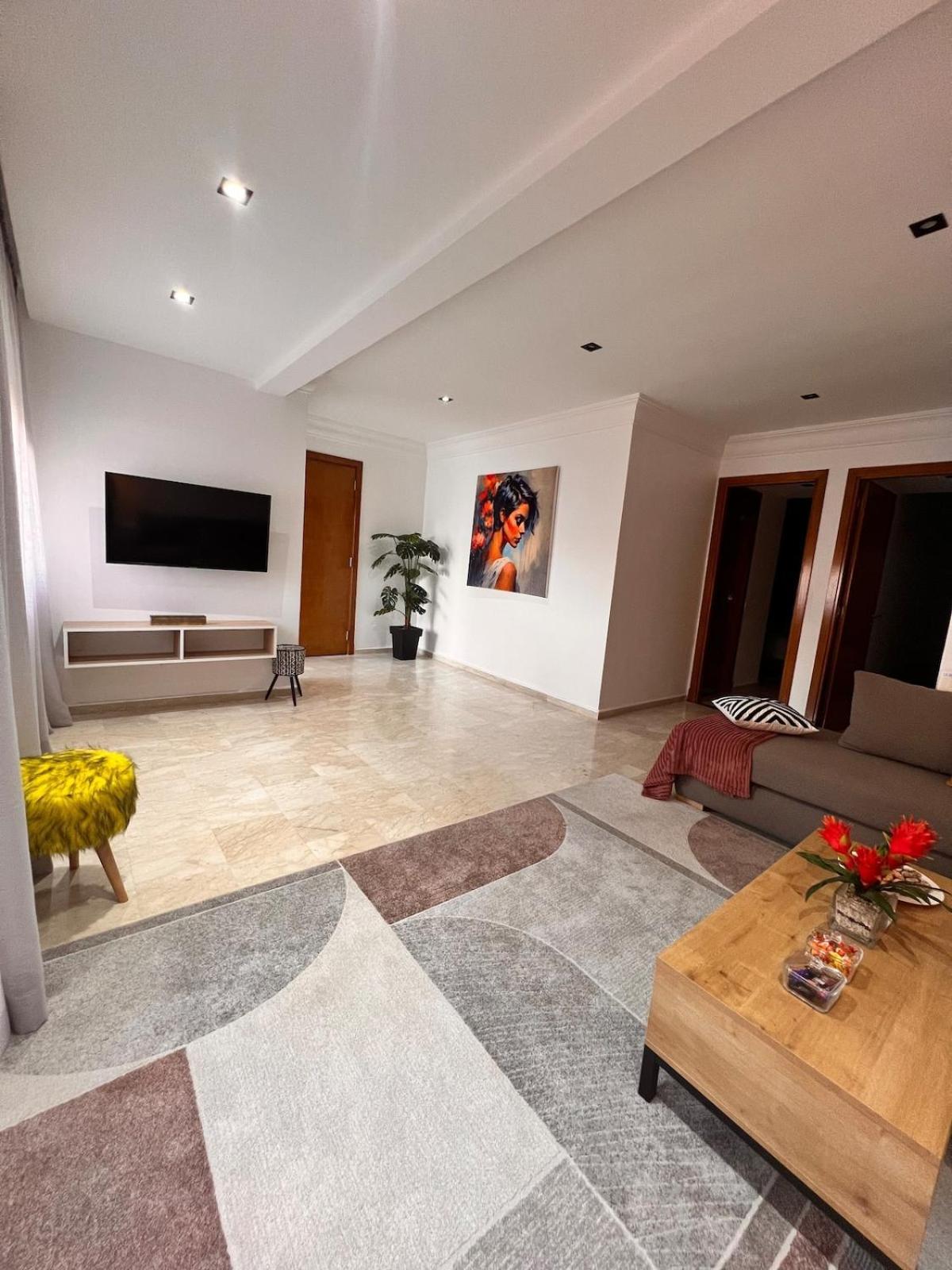 Welcome To Chya House! Apartamento