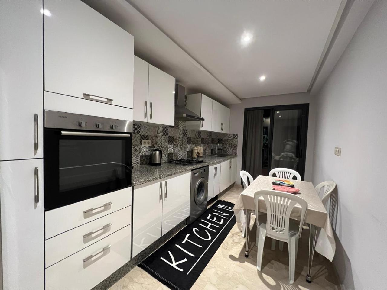 Avec Piscine Apartamento
