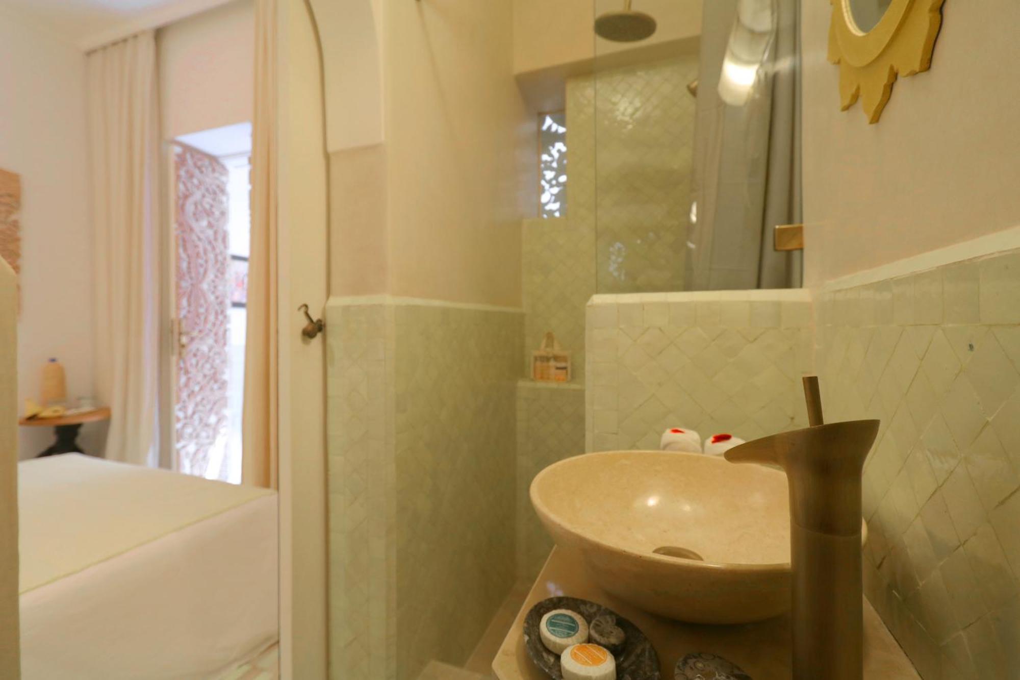 Wazani Square&spa Bed & Breakfast