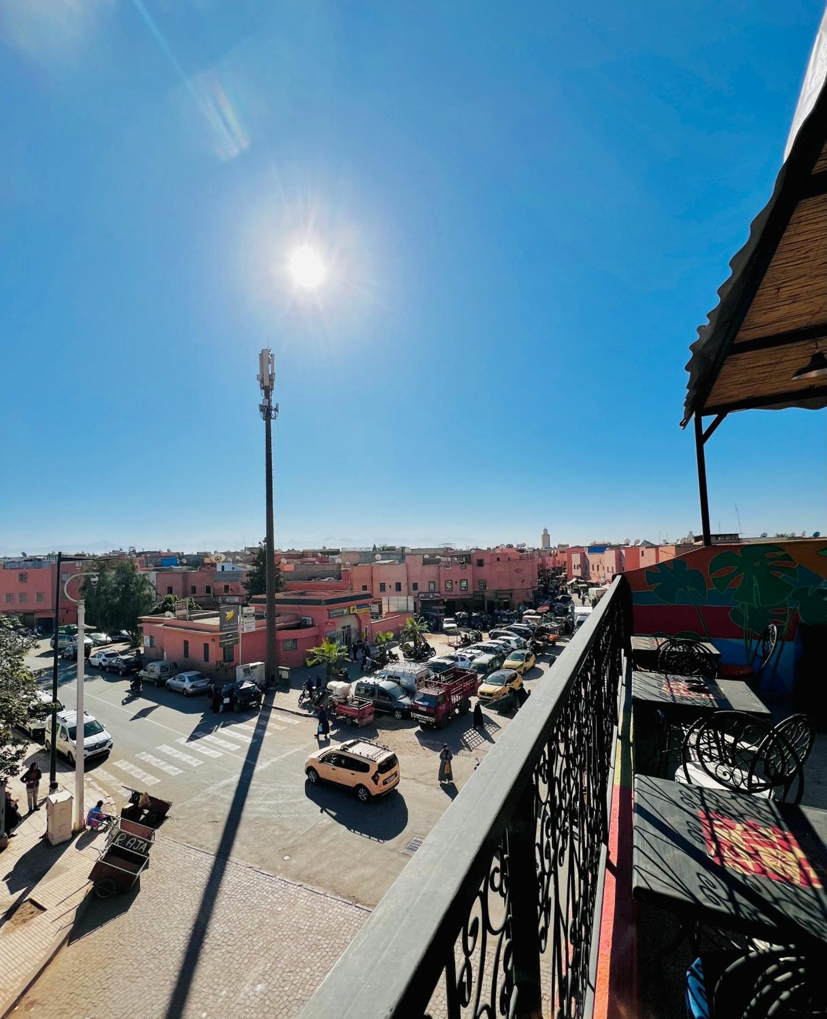 Couette-café Pikala & Rooftop *
