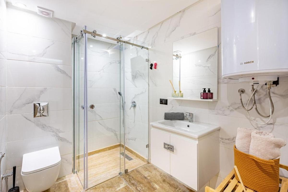 Appartement Large Elegant 2br In Gueliz *