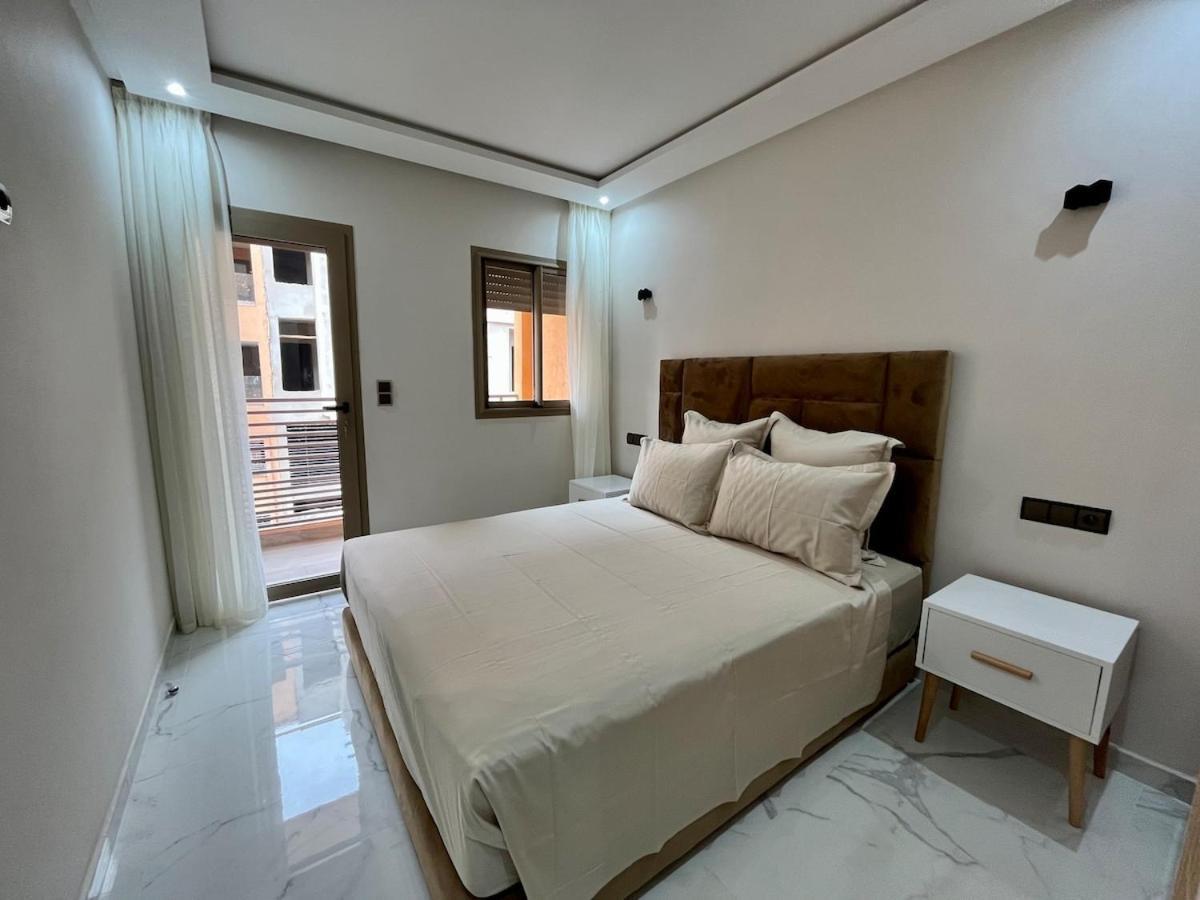 Modern 3 Bedroom Center With Balcony * Marrakesh
