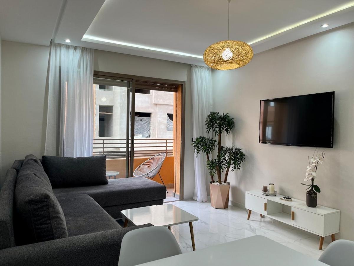 Appartement Modern 3 Bedroom Center With Balcony