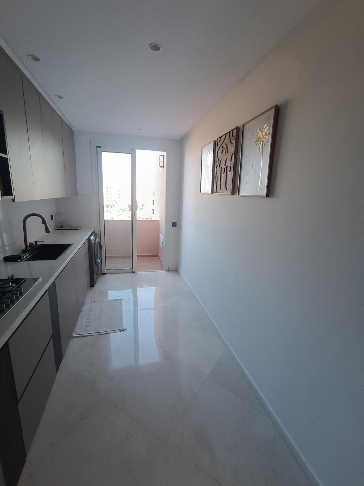 Les 3 Collines - Grand Appart Moderne A Gueliz Avec Vue Et Confort Premium
