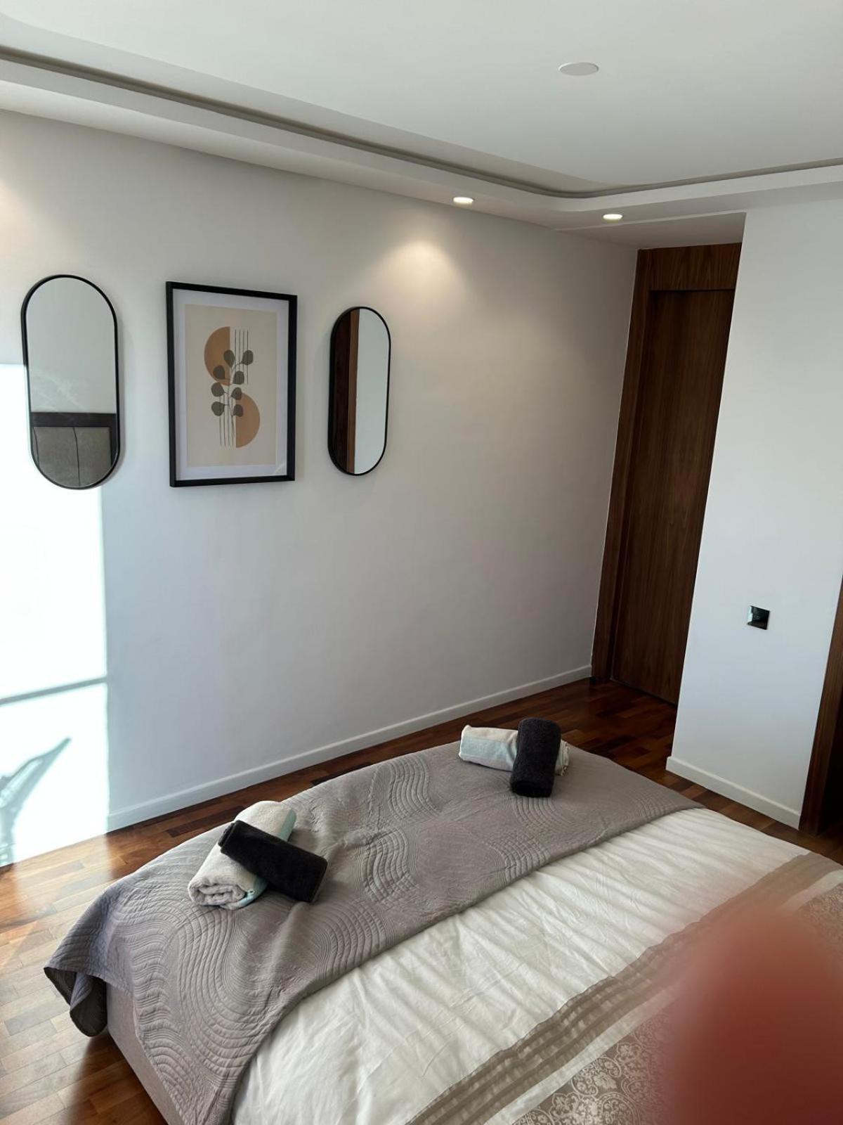 Appartement Les 3 Collines - Grand Appart Moderne A Gueliz Avec Vue Et Confort Premium *