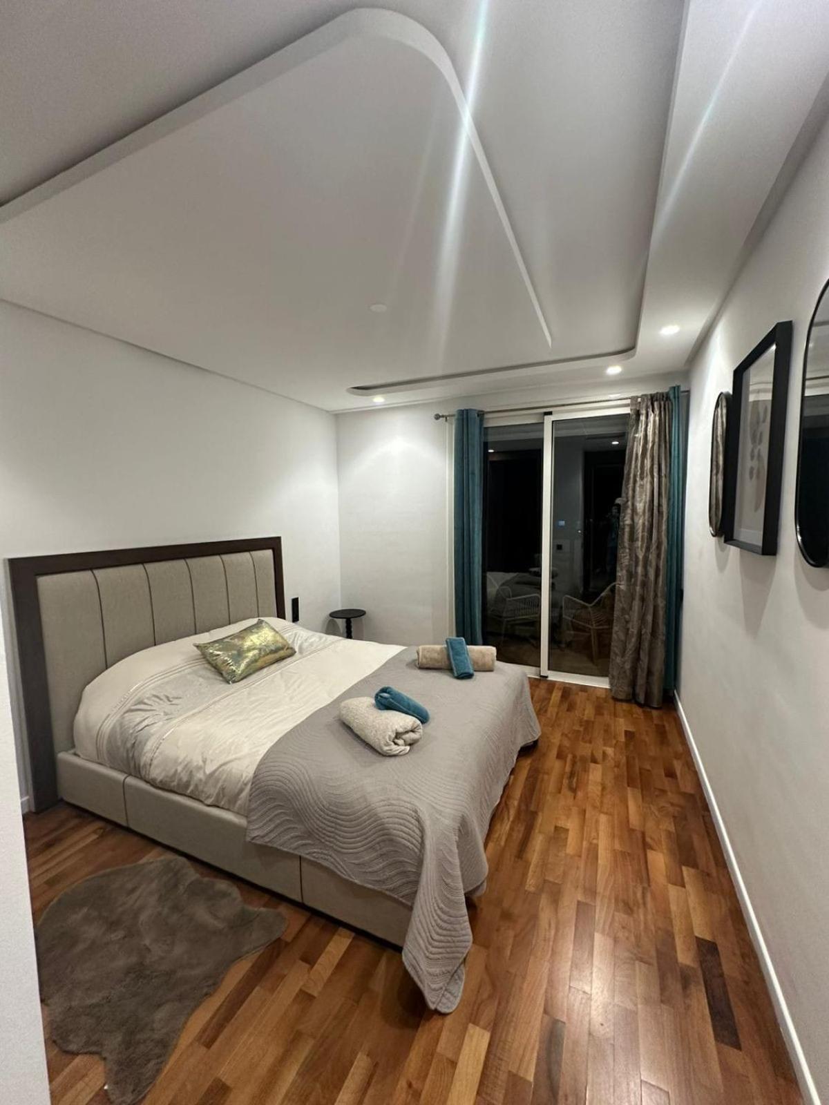 Les 3 Collines - Grand Appart Moderne A Gueliz Avec Vue Et Confort Premium Marrakesh
