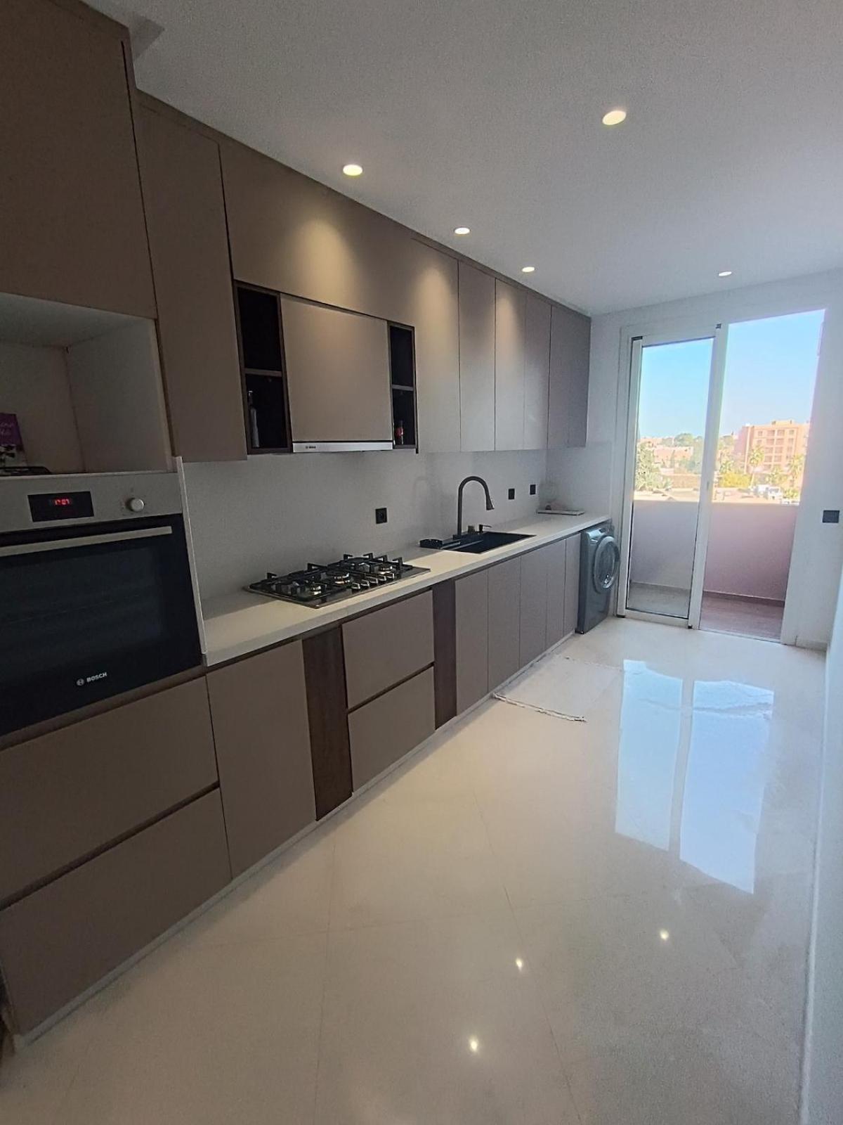Les 3 Collines - Grand Appart Moderne A Gueliz Avec Vue Et Confort Premium