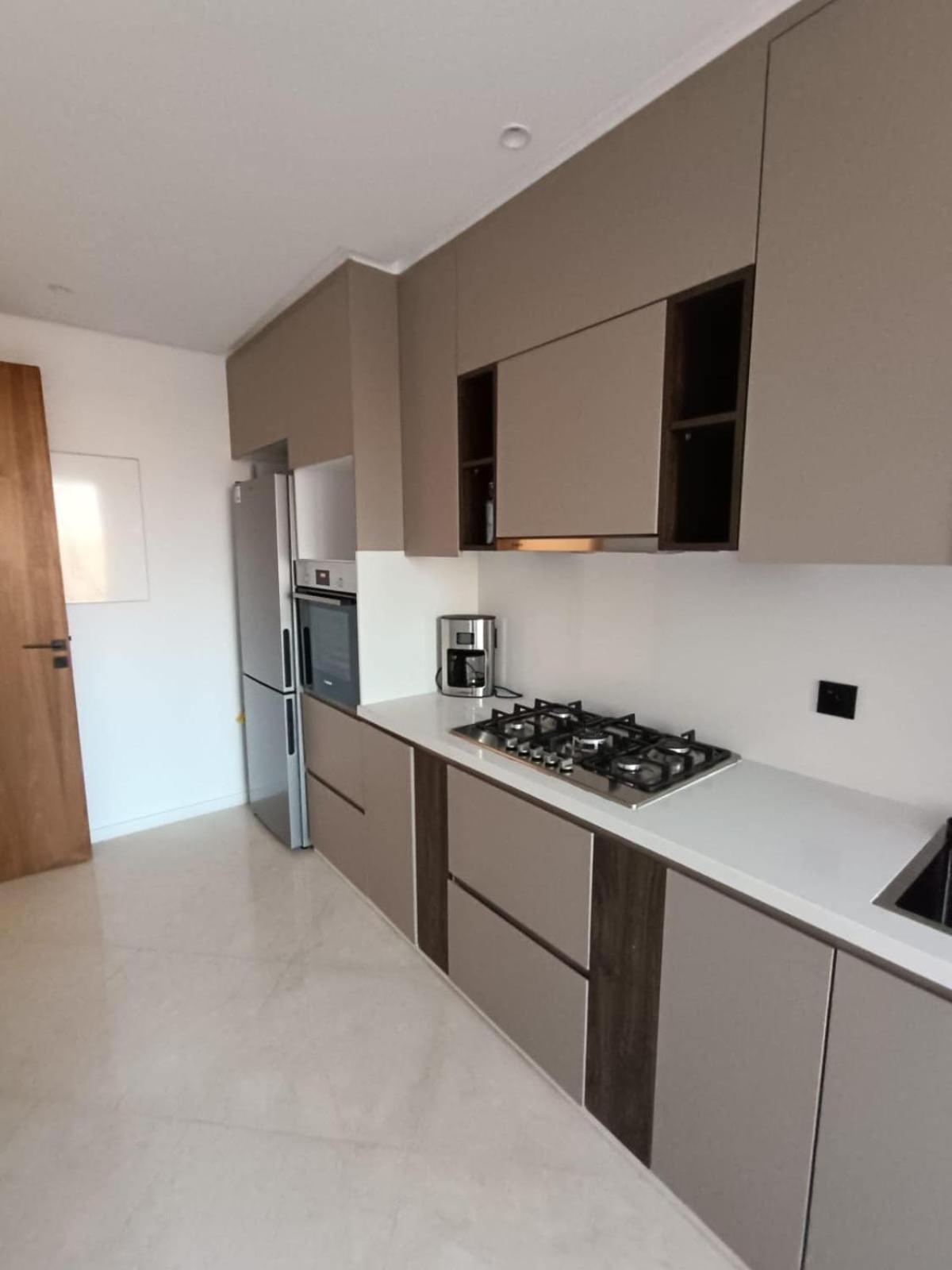 Les 3 Collines - Grand Appart Moderne A Gueliz Avec Vue Et Confort Premium Appartement