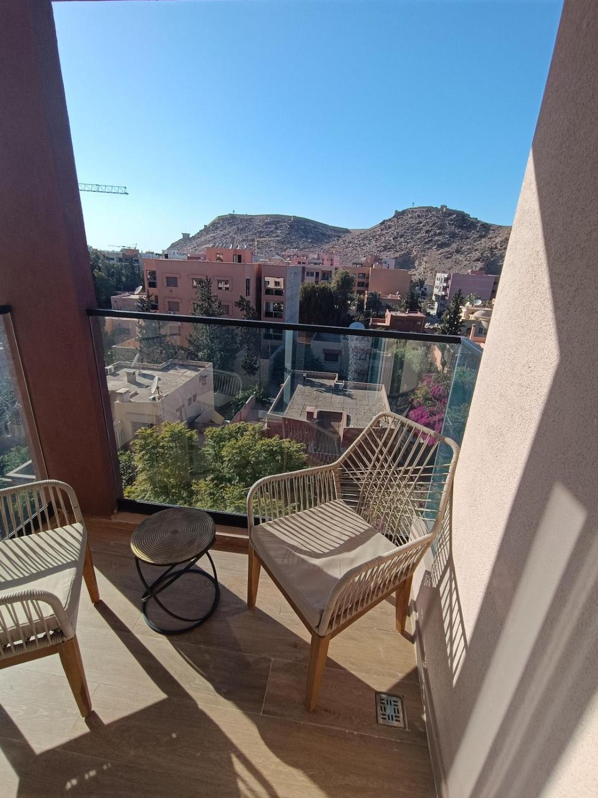 Les 3 Collines - Grand Appart Moderne A Gueliz Avec Vue Et Confort Premium Appartement *