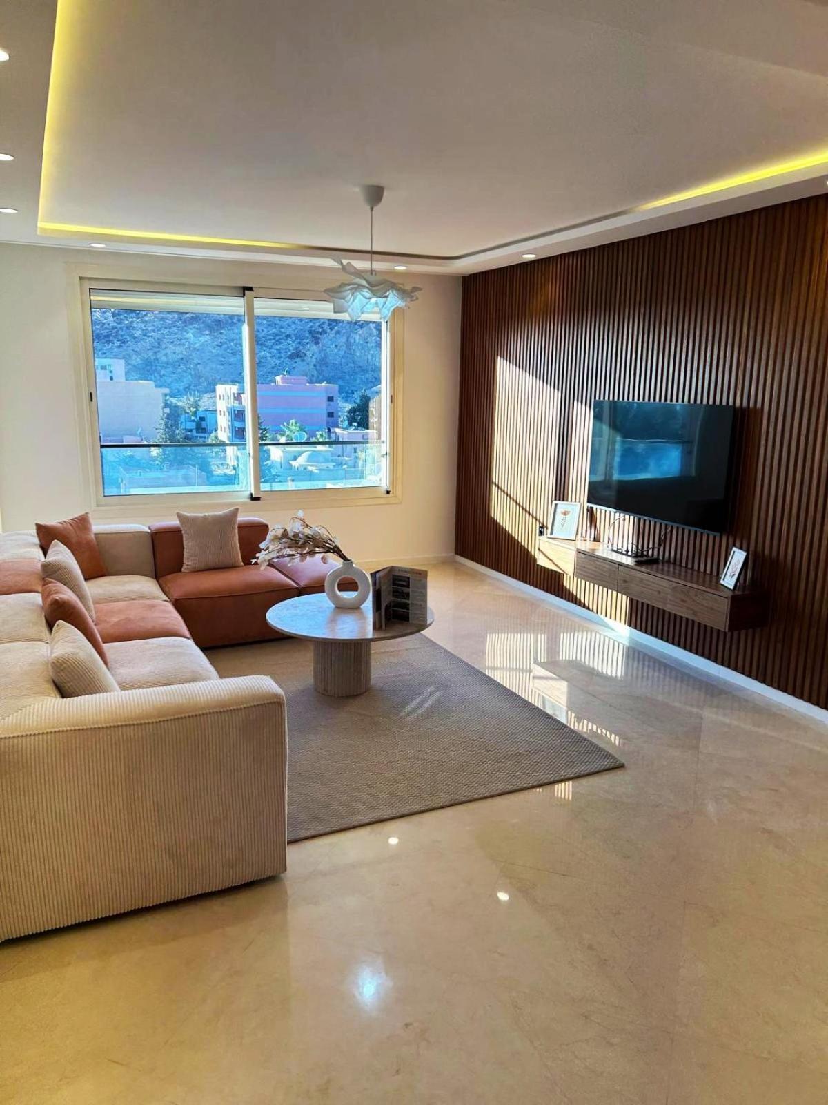 Les 3 Collines - Grand Appart Moderne A Gueliz Avec Vue Et Confort Premium Appartement *
