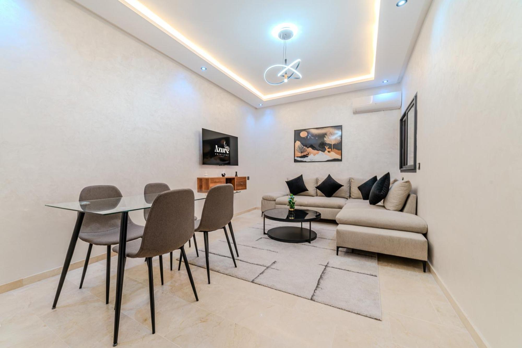 New Cozy Apprt 2 Min A M-avenue , Piscine , Parking , Balcony And Fiber Wifi , Gueliz Centre Appartement