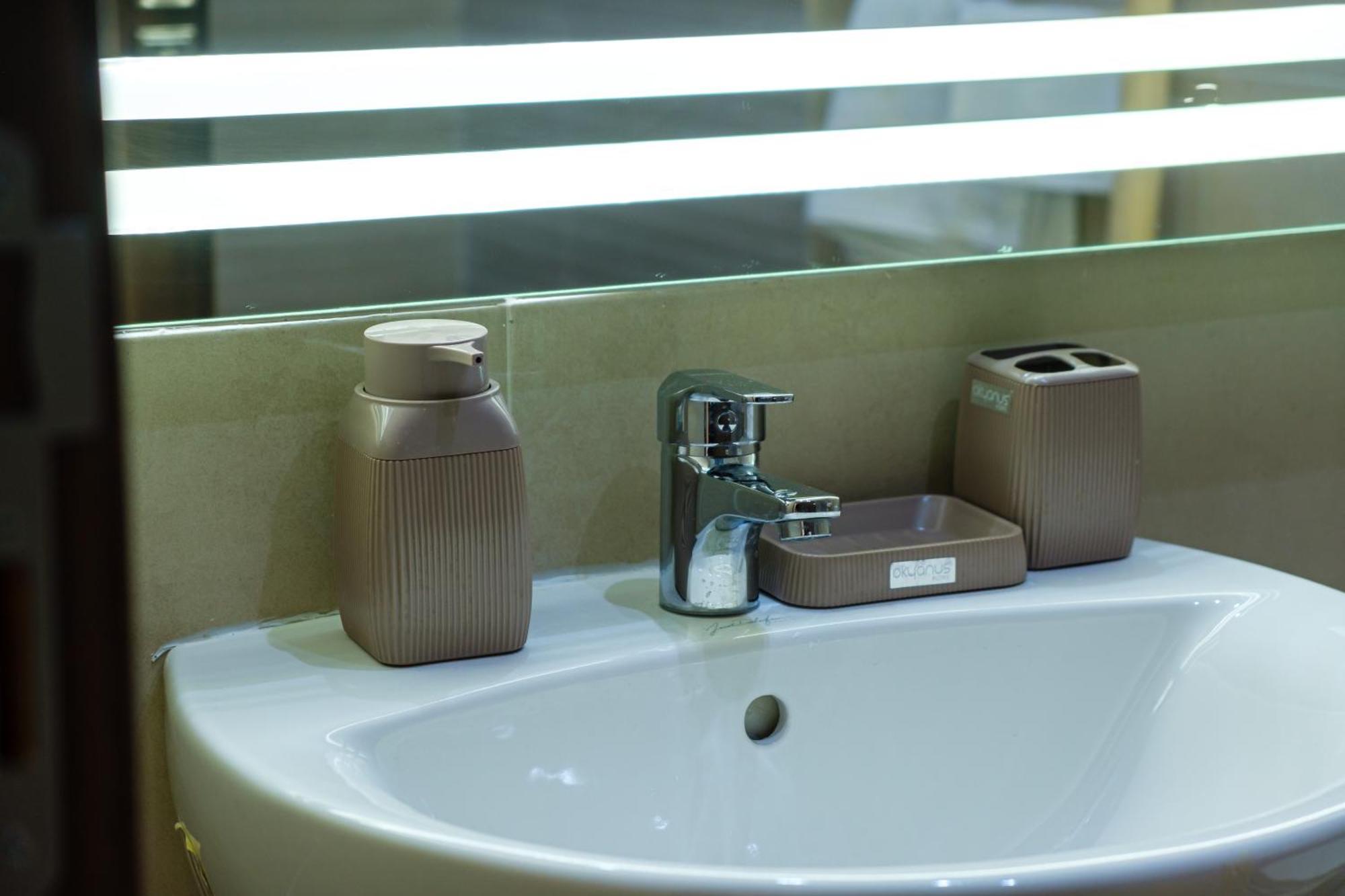 Appartement New Cozy Apprt 2 Min A M-avenue , Piscine , Parking , Balcony And Fiber Wifi , Gueliz Centre