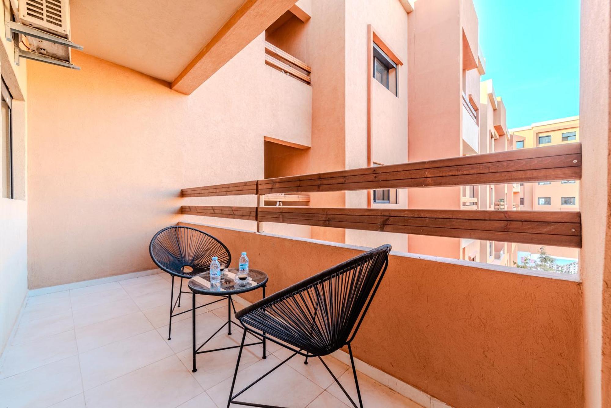 New Cozy Apprt 2 Min A M-avenue , Piscine , Parking , Balcony And Fiber Wifi , Gueliz Centre Marrakesh