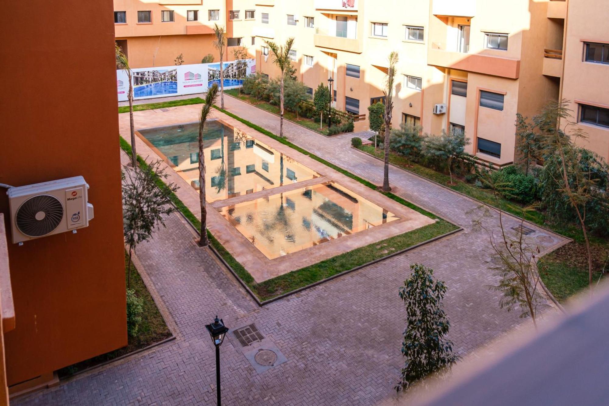 New Cozy Apprt 2 Min A M-avenue , Piscine , Parking , Balcony And Fiber Wifi , Gueliz Centre * Marrakesh