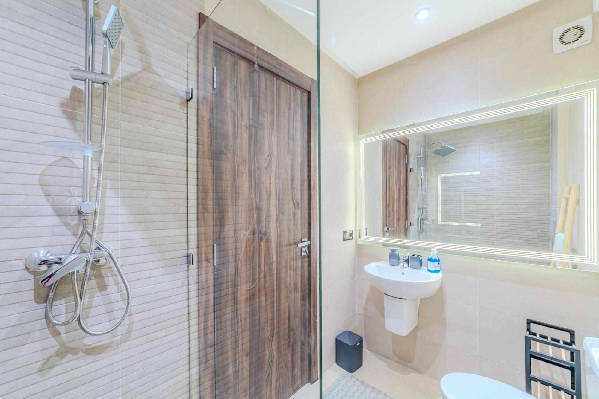 Appartement New 2 Min A M-avenue , Swimming Pool , Fibre Optique Wifi , Free Parking *