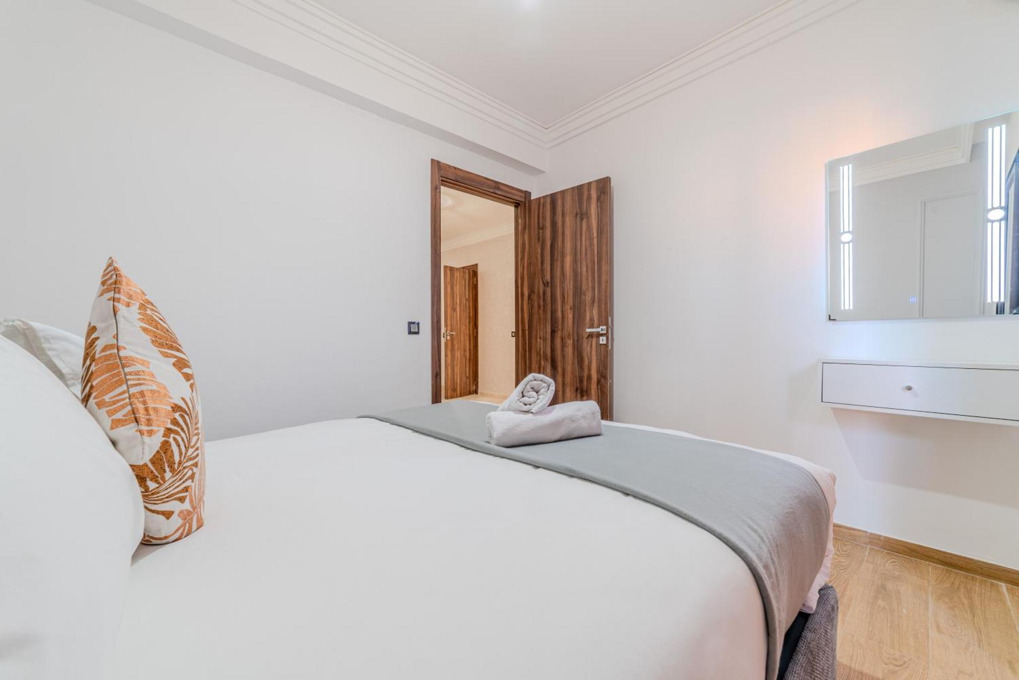 Appartement New 2 Min A M-avenue , Swimming Pool , Fibre Optique Wifi , Free Parking Marrakesh