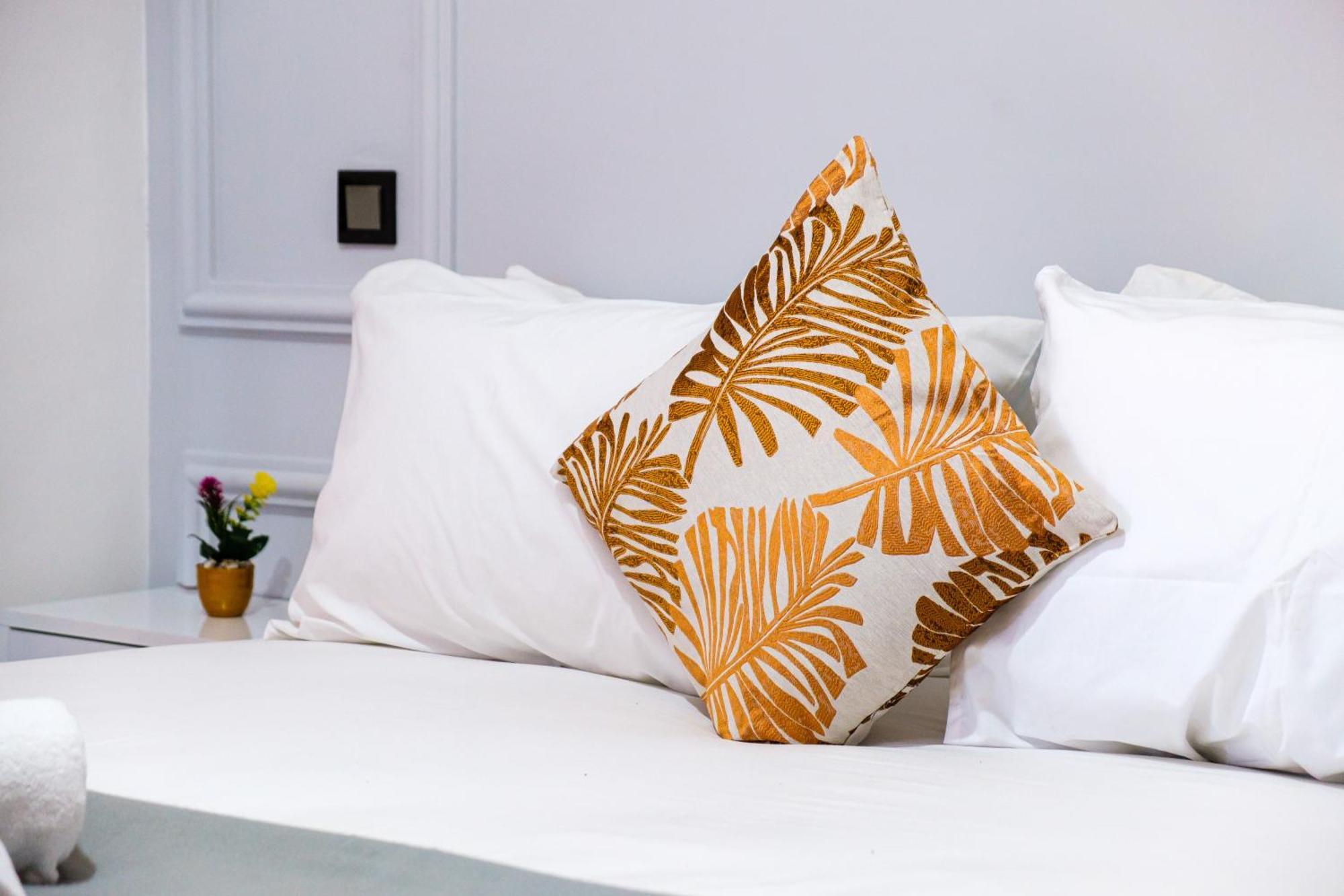 New 2 Min A M-avenue , Swimming Pool , Fibre Optique Wifi , Free Parking *