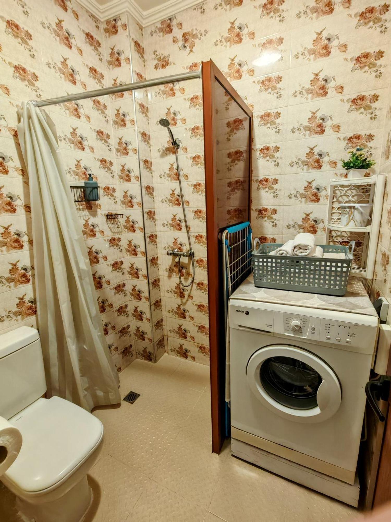 Hometown Apartment *