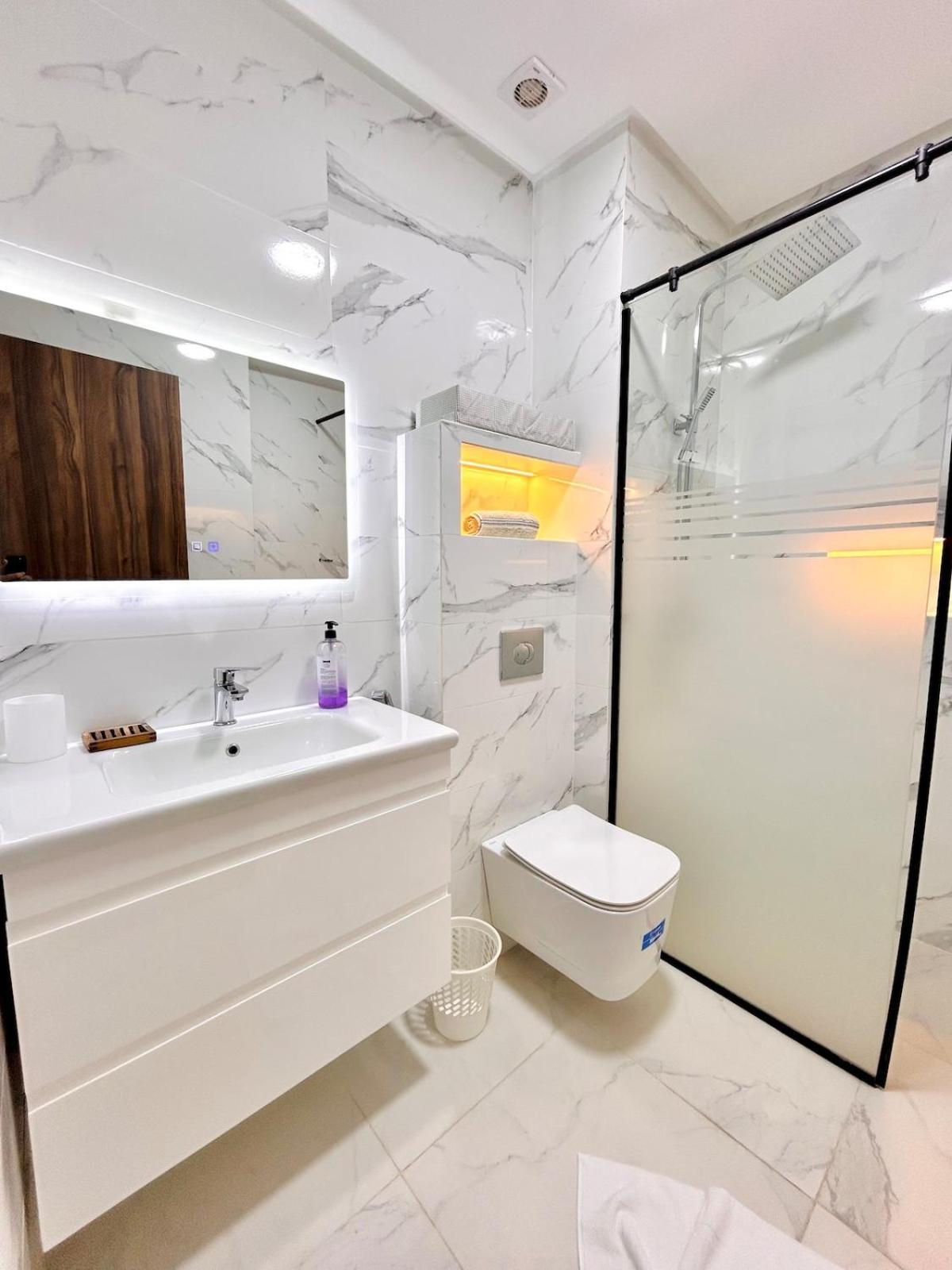 New 1br Proche M Avenue , Swimming Pool , Balcony & Parking Marrakesh