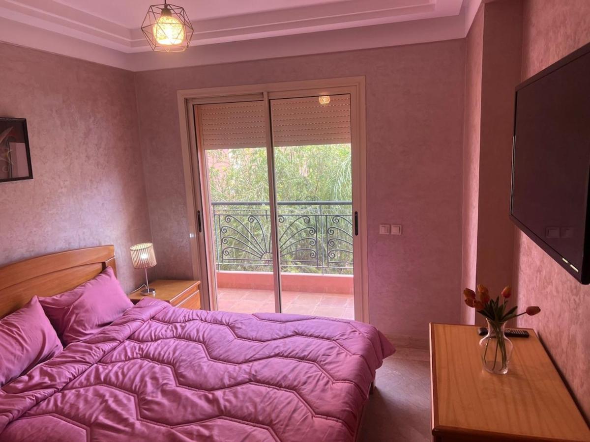 Charming House With Pool In Appartement