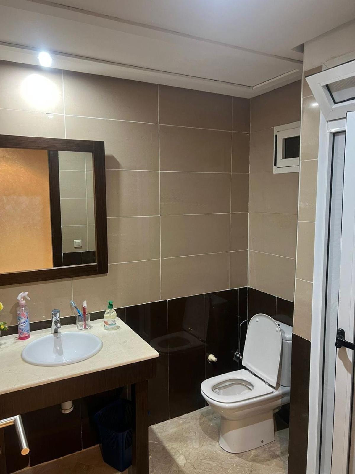 Appartement Charming House With Pool In
