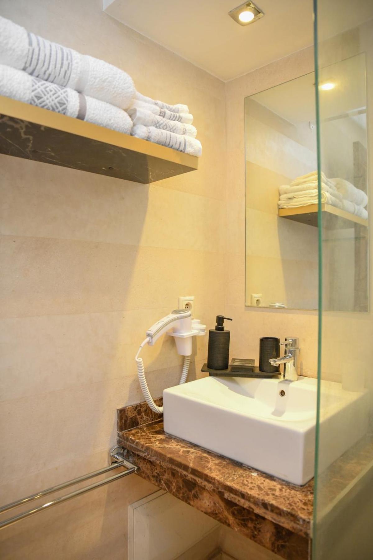 Chic & Modern In Center - Pool, Iptv & Comfort Appartement Marrakesh