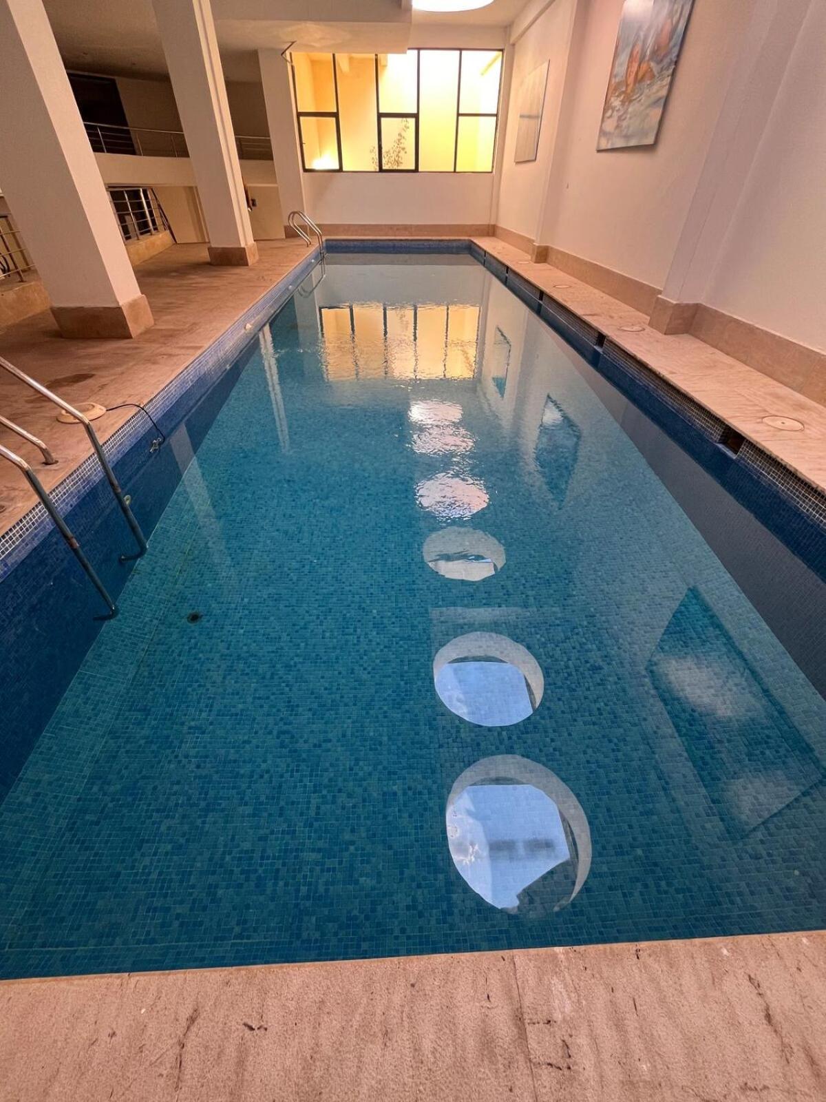 1 Avec Climatisation, Salle De Sport, Piscine Et Wi-fi A Gueliz
