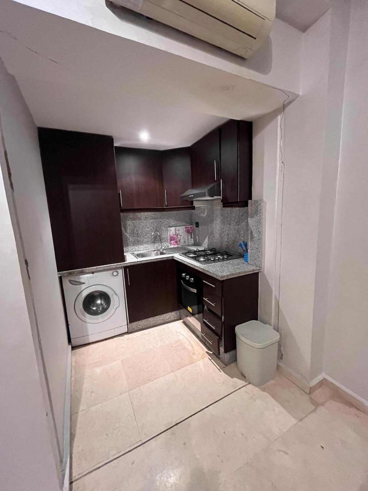 Appartement 1 Avec Climatisation, Salle De Sport, Piscine Et Wi-fi A Gueliz